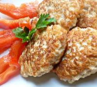 Питательный завтрак: куриные оладьи из фарша Готовка с фото